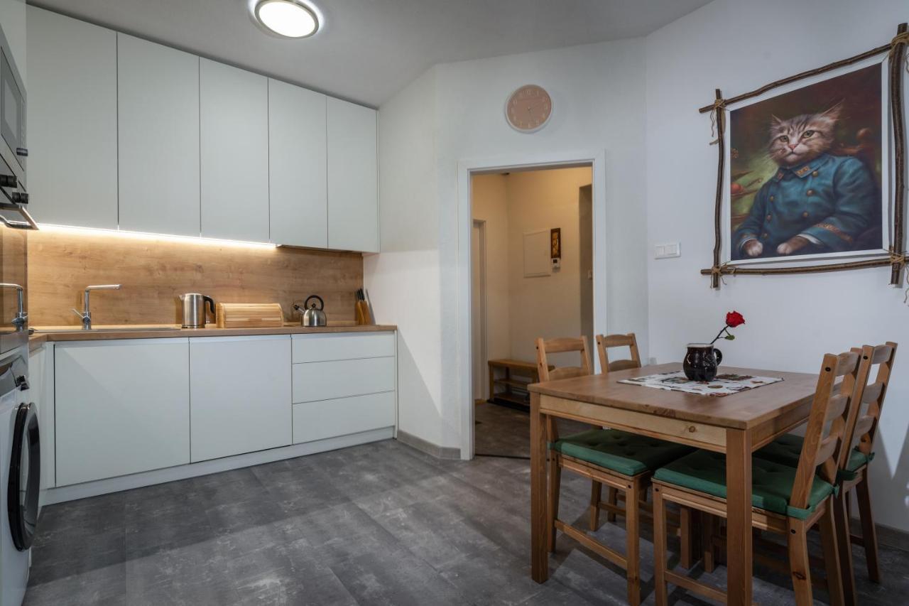 Liptovský Mikuláš Apartman Lm מראה חיצוני תמונה